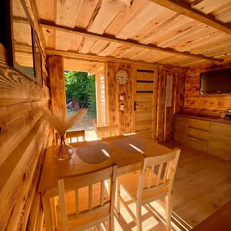 Nad Krutynia-prywatne Zejscie Do Rzeki 펜션